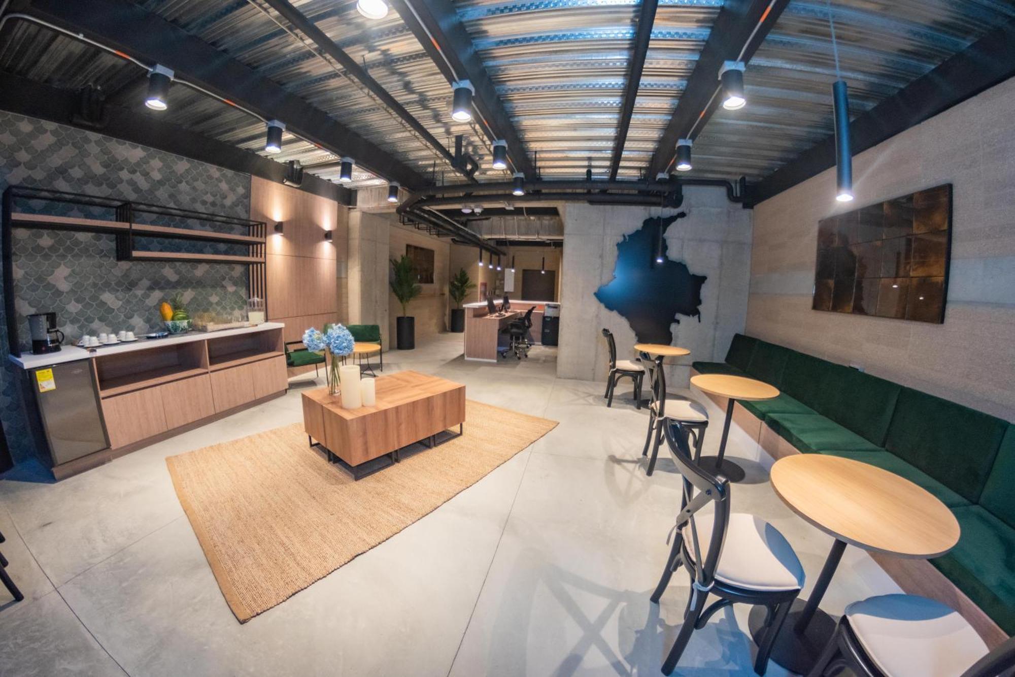 Aparthotel Loft 43 *